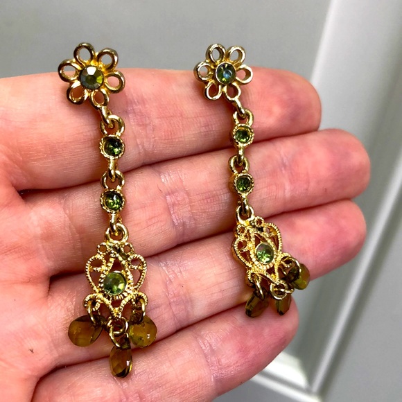 Peridot Glass Dangle Earrings 5/$25 - Picture 8 of 8